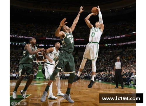 NBA密尔沃基雄鹿队员的个人生活和职业成就